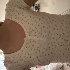 Brandy Melville rare flower shirt